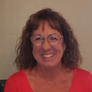 Meet your Posher, Neva